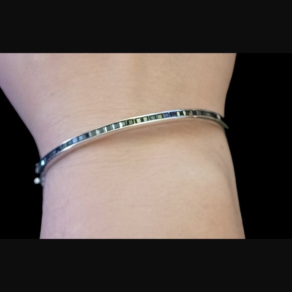 925 Sterling Silver Square Cut Black 7" Hinged Bangle Bracelet - Picture 4 of 8